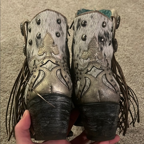 Stylish Black and Silver Women's Boots - Picture 5 of 9